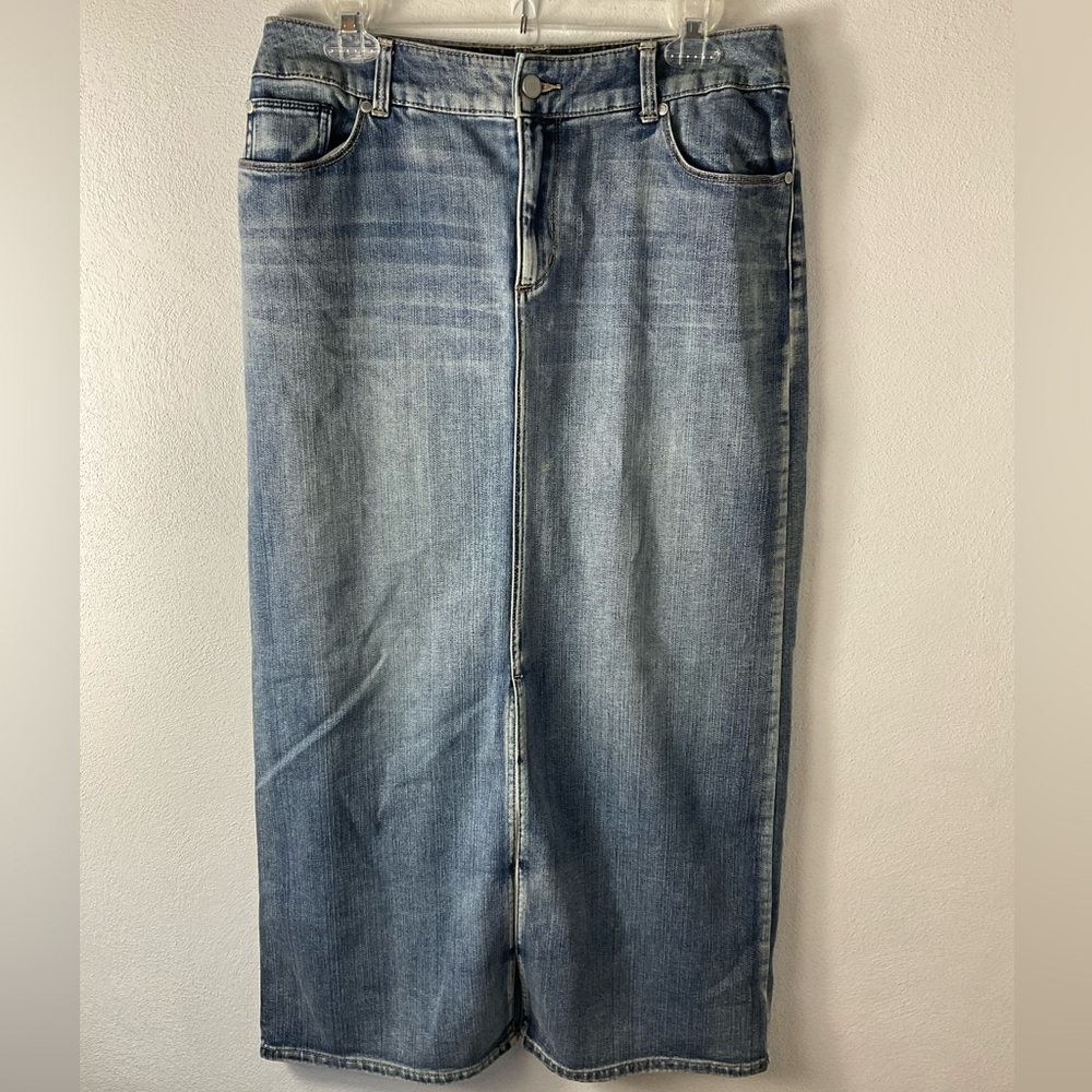 Chico’s Blue Denim Jean Skirt Sz 0.5 (6)